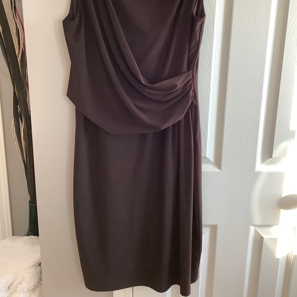 Piccadilly mid length, sleeveless, Brown dress.